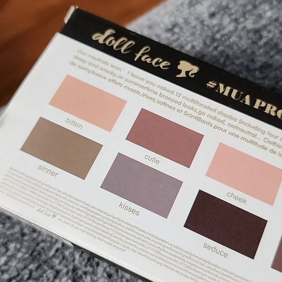 New Doll Face neutral Eye Shadow Palette - Picture 12 of 15